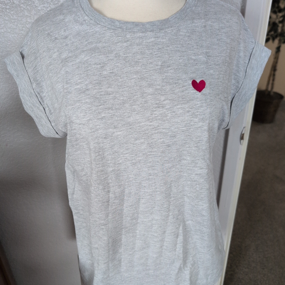 Size Large Gray Women's Shirt with Red Heart Accent
